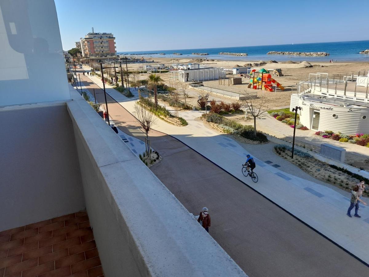 Appartamento Vista Mare Viserbella, Vicissimo Alla Fiera Rímini Exterior foto