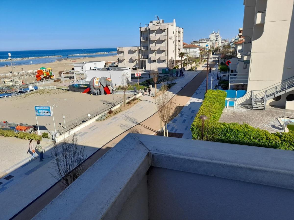 Appartamento Vista Mare Viserbella, Vicissimo Alla Fiera Rímini Exterior foto
